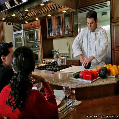 The Lodge At Woodloch 하울리 레스토랑 사진