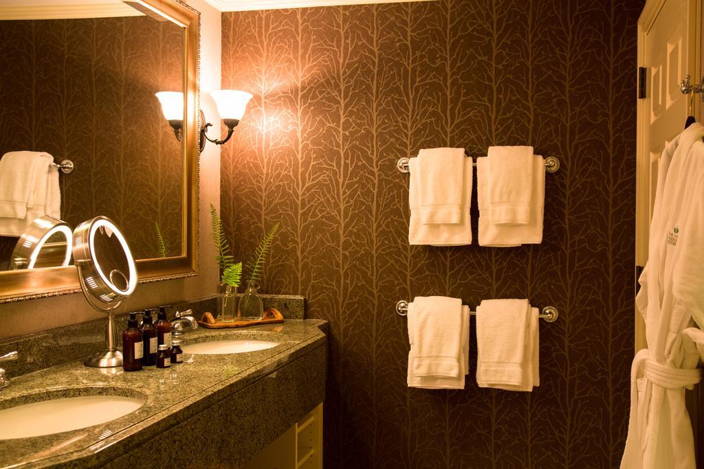 The Lodge At Woodloch 하울리 외부 사진
